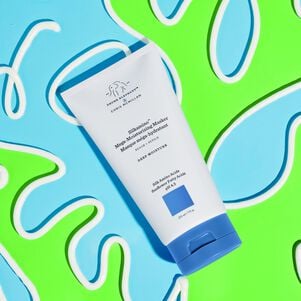 Masque méga-hydratant Silkamino couché à plat sur un fond vert et bleu fluo avec texture dessinée autour de la bouteille dans un motif ondulé