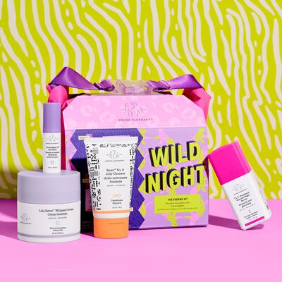 Beste No. 9, T.L.C. Framboos, Lala Retro, and Ceramighty next to the Wild Night: The Evening Kit bag