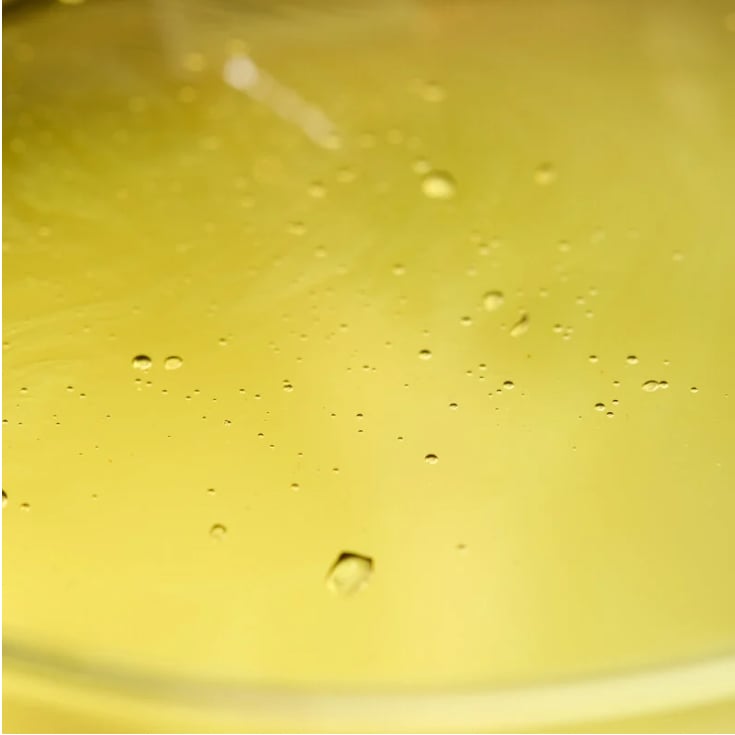 Formulated with pro-vitamin B5 and pineapple
																	ceramide
