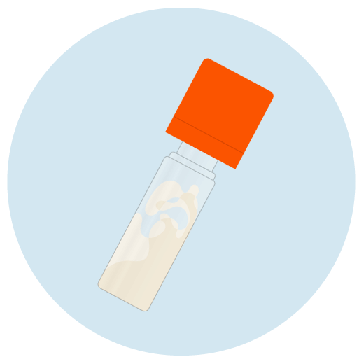 Base de sérum liquide C-firma agitée dans le flacon.